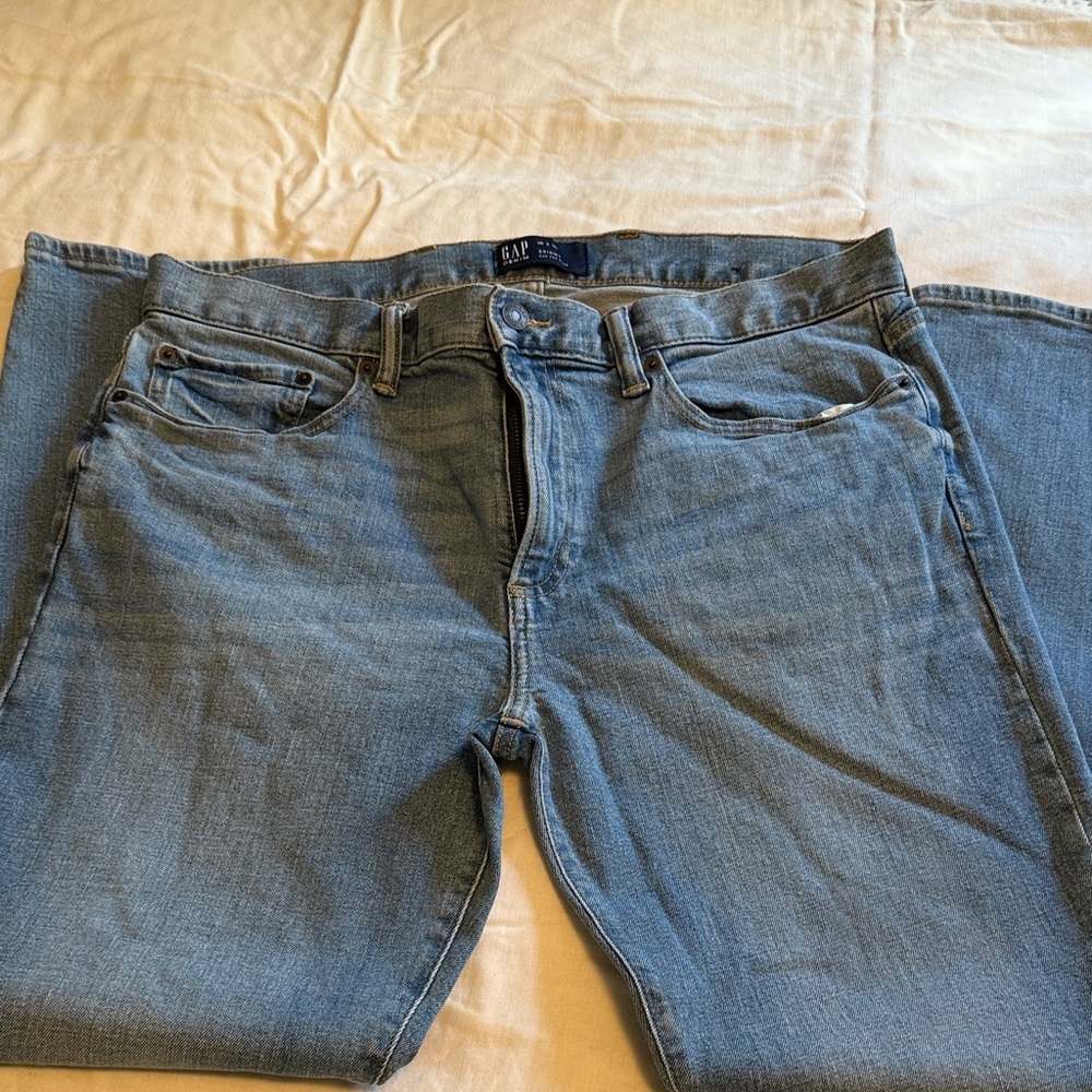 GAP Men's Relaxed Denim Jeans